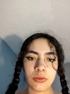 Snapshot of Sofia_Rodriguez8 chatting on 17, 10, 2025 Sofia Rodriguez8 online show from 17, 10, 2025