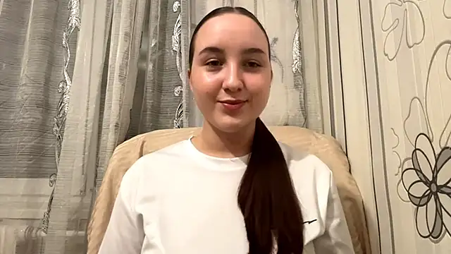 Snapshot of DaisyMolly chatting on 14, 10, 2025 DaisyMolly online show from 14, 10, 2025