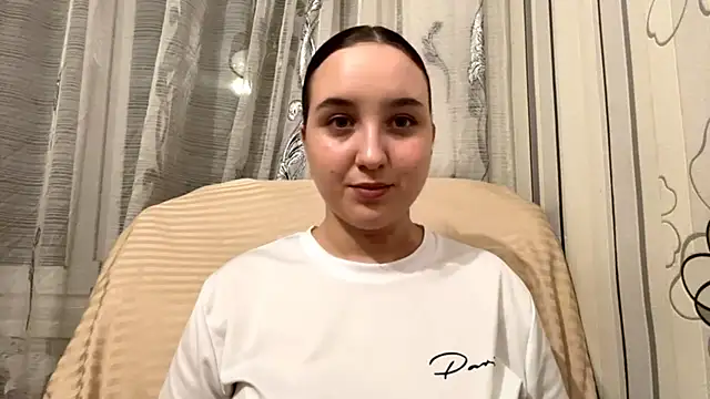 DaisyMolly online show from 1, 11, 2025