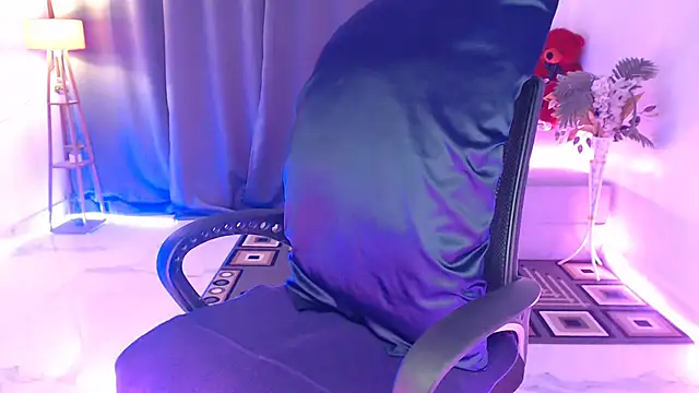 Rashiii  online show from 18, 4, 2026