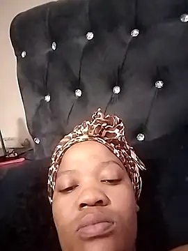 CaramelBoootie online show from 11, 11, 2025