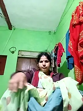 Karishma cute online show from 28, 11, 2025