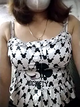 YiyinLy online show from 14, 10, 2025