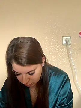 MiraCastellon online show from 10, 11, 2025