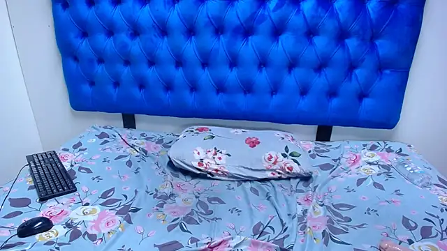 Amberdiamondmmm online show from 3, 12, 2025