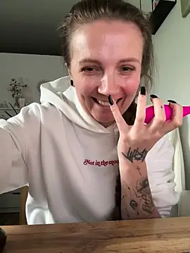 Amy  Leee  online show from 30, 5, 2026