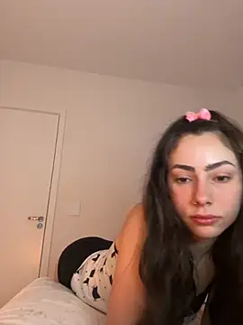 Snapshot of Baby_Mia_pires chatting on 22, 11, 2025 Baby Mia pires online show from 22, 11, 2025