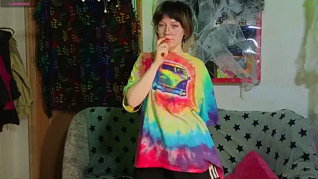 ReincarnatedAngel online show from 6, 11, 2025