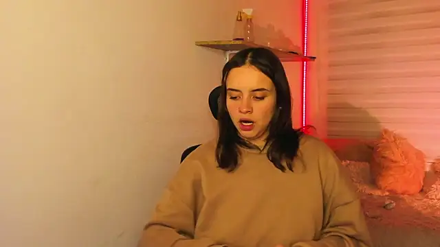 Emily Lindey online show from 13, 11, 2025