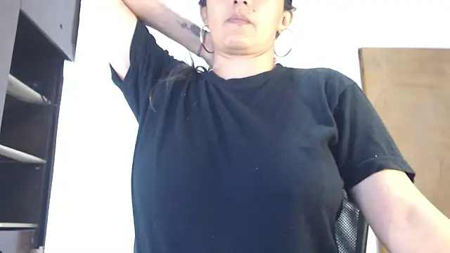 Lucyy Naugthy online show from 21, 12, 2025