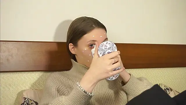 RoslynArcuo online show from 15, 11, 2025