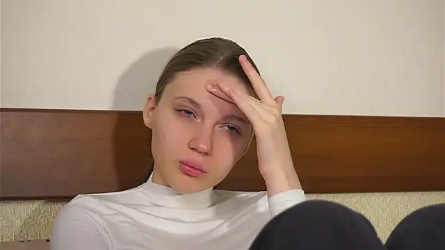 RoslynArcuo online show from 19, 11, 2025