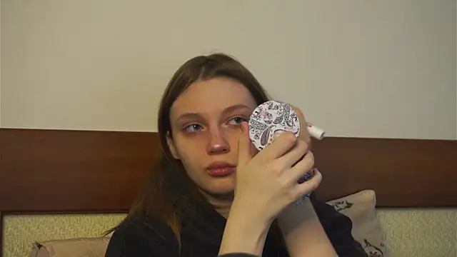 RoslynArcuo online show from 30, 11, 2025