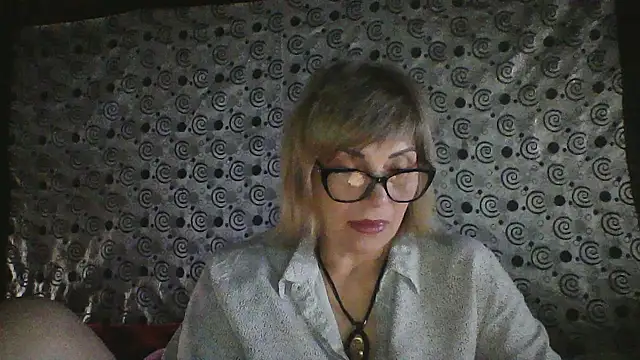 Lia Ray online show from 10, 11, 2025