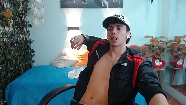 AmethystShadow17 online show from 10, 4, 2026