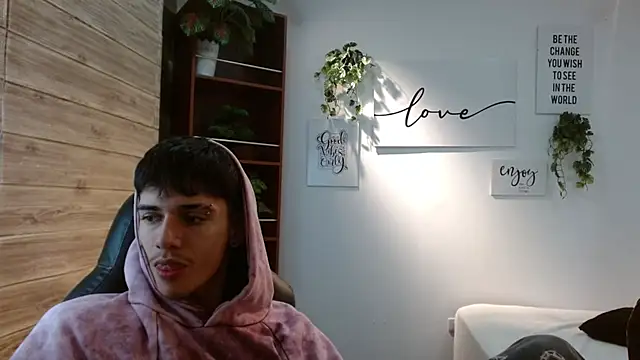 AmethystShadow17 online show from 26, 4, 2026