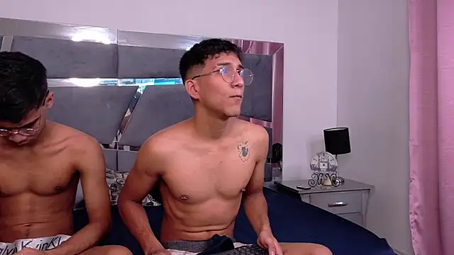 Desire4Duo online show from 1, 12, 2025