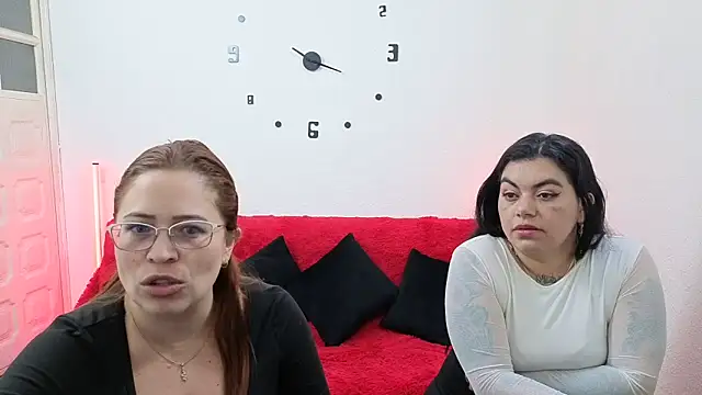 lesb milf online show from 29, 9, 2025