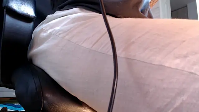 shanabellucy online show from 14, 4, 2026