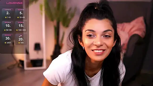 Snapshot of ReneeVoss chatting on 27, 10, 2025 ReneeVoss online show from 27, 10, 2025