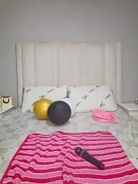 Snapshot of Bubbles156 chatting on 28, 11, 2025 Bubbles156 online show from 28, 11, 2025