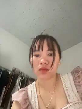 Snapshot of hanaa-show chatting on 28, 10, 2025 hanaa-show online show from 28, 10, 2025