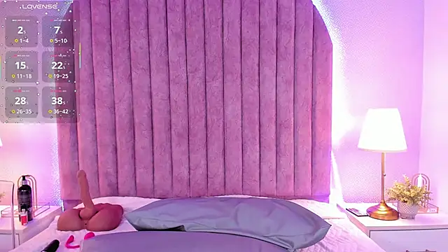 Snapshot of ShaylaDavis chatting on 10, 11, 2025 ShaylaDavis online show from 10, 11, 2025