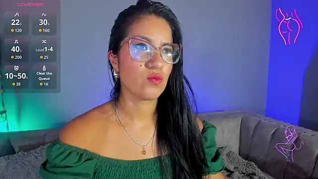 charlhot  online show from 18, 11, 2025