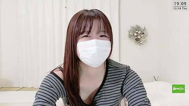 Snapshot of rei-chan chatting on 18, 12, 2025 rei-chan online show from 18, 12, 2025