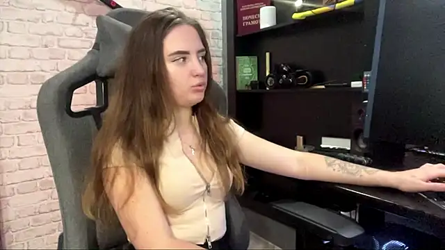 Snapshot of GreatMolly chatting on 15, 10, 2025 GreatMolly online show from 15, 10, 2025