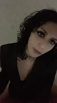 Snapshot of yvessblue chatting on 30, 11, 2025 yvessblue online show from 30, 11, 2025