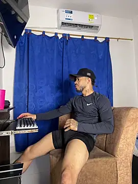 Kylian Alessandro online show from 15, 12, 2025