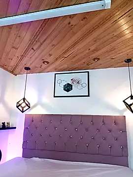 Arianaa Toro online show from 23, 10, 2025