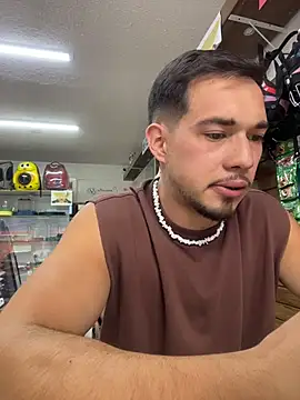 Snapshot of Leonardmoppet chatting on 16, 11, 2025 Leonardmoppet online show from 16, 11, 2025