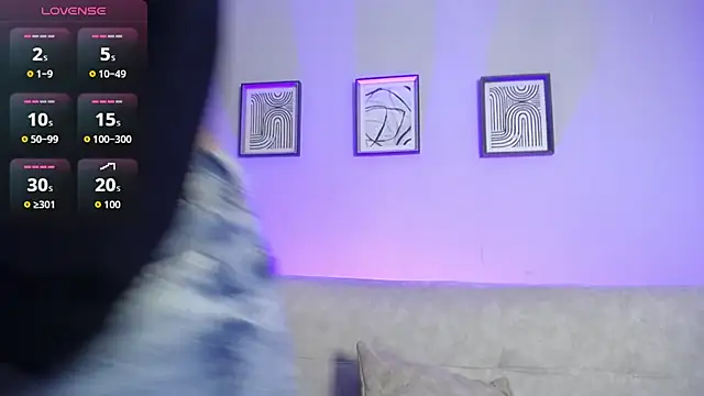 Snapshot of Sweet_Bella_Valery chatting on 3, 11, 2025 Sweet Bella Valery online show from 3, 11, 2025