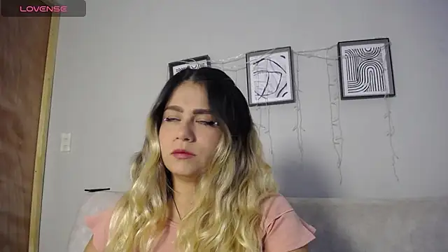 Sweet Bella Valery online show from 20, 4, 2026