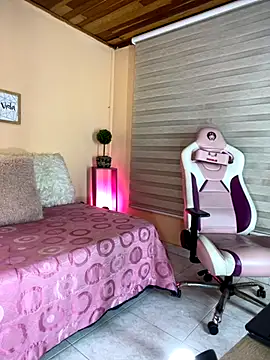 Meggie  online show from 21, 11, 2025