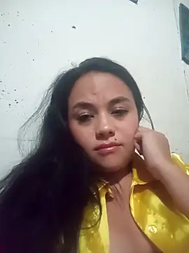 Snapshot of Syrinna94 chatting on 22, 10, 2025 Syrinna94 online show from 22, 10, 2025