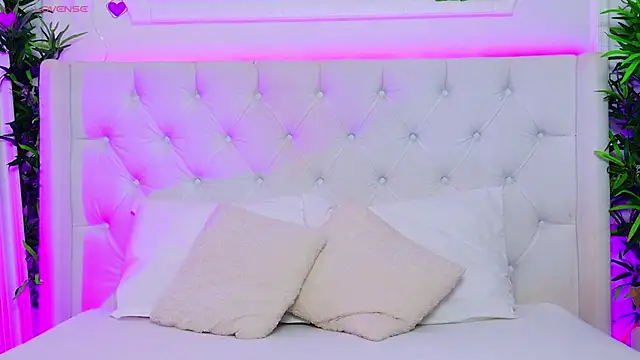 AriannaSins online show from 2, 12, 2025