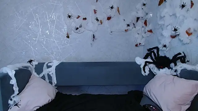 evaa here  online show from 21, 10, 2025