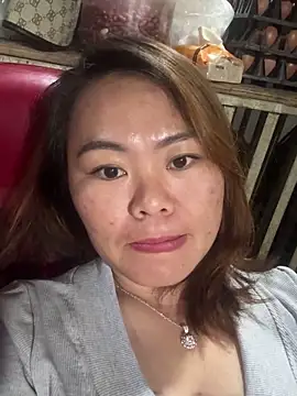 Snapshot of panda-bae chatting on 15, 10, 2025 panda-bae online show from 15, 10, 2025