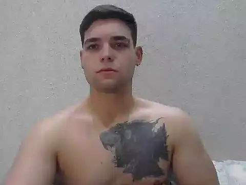 Snapshot of Zure-xxx chatting on 10, 5, 2026 Zure-xxx online show from 10, 5, 2026