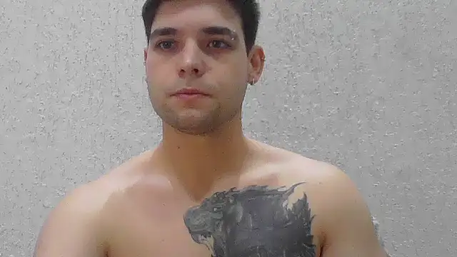 Snapshot of Zure-xxx chatting on 6, 6, 2026 Zure-xxx online show from 6, 6, 2026