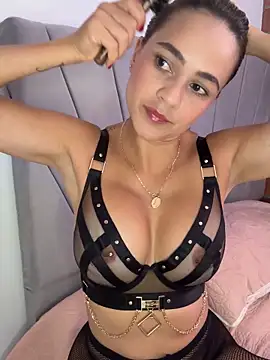 Snapshot of valentina_herrrera chatting on 5, 11, 2025 valentina herrrera online show from 5, 11, 2025