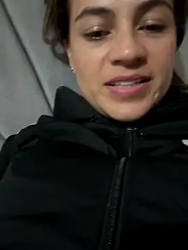 Snapshot of valentina_herrrera chatting on 8, 11, 2025 valentina herrrera online show from 8, 11, 2025