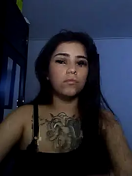 Snapshot of adri_gomez1 chatting on 17, 11, 2025 adri gomez1 online show from 17, 11, 2025