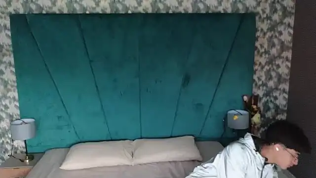 Aaron Eze online show from 25, 2, 2026