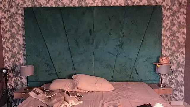 Aaron Eze online show from 3, 4, 2026