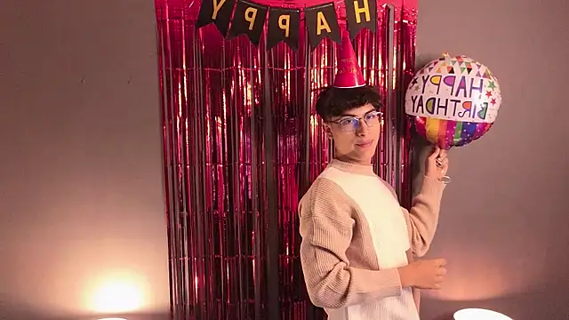 Aaron Eze online show from 8, 4, 2026