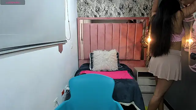 Rachel  Jonees online show from 28, 11, 2025